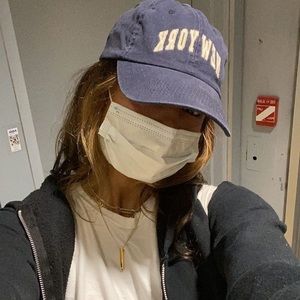 Meet your Posher, Avery